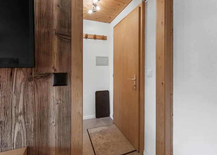 アパート Chaleureux Avec Vue Epoustouflante サン・リュク